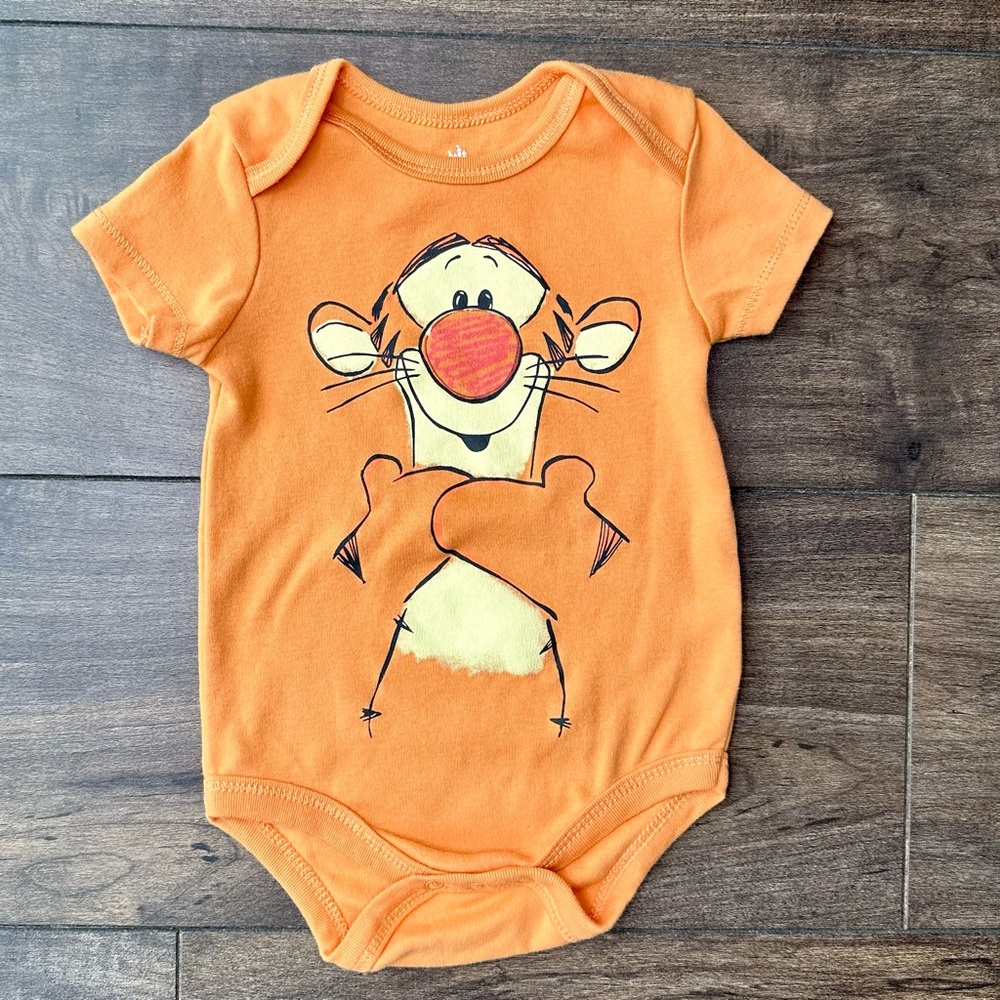 Disney Baby Tigger Bodysuit - 6-9 Months - Winnie the Pooh Short Sleeve Onesie